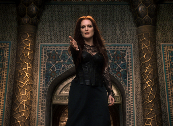 Julianne Moore In Seventh Son