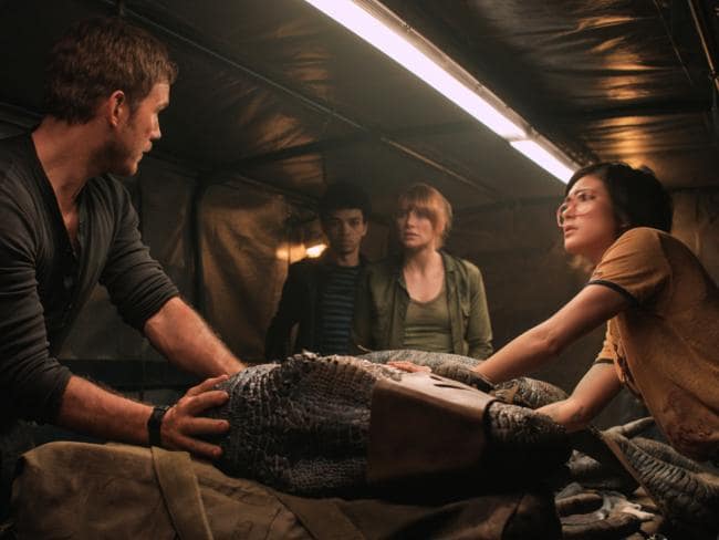 Interview Justice Smith And Daniella Pineda Talk Jurassic