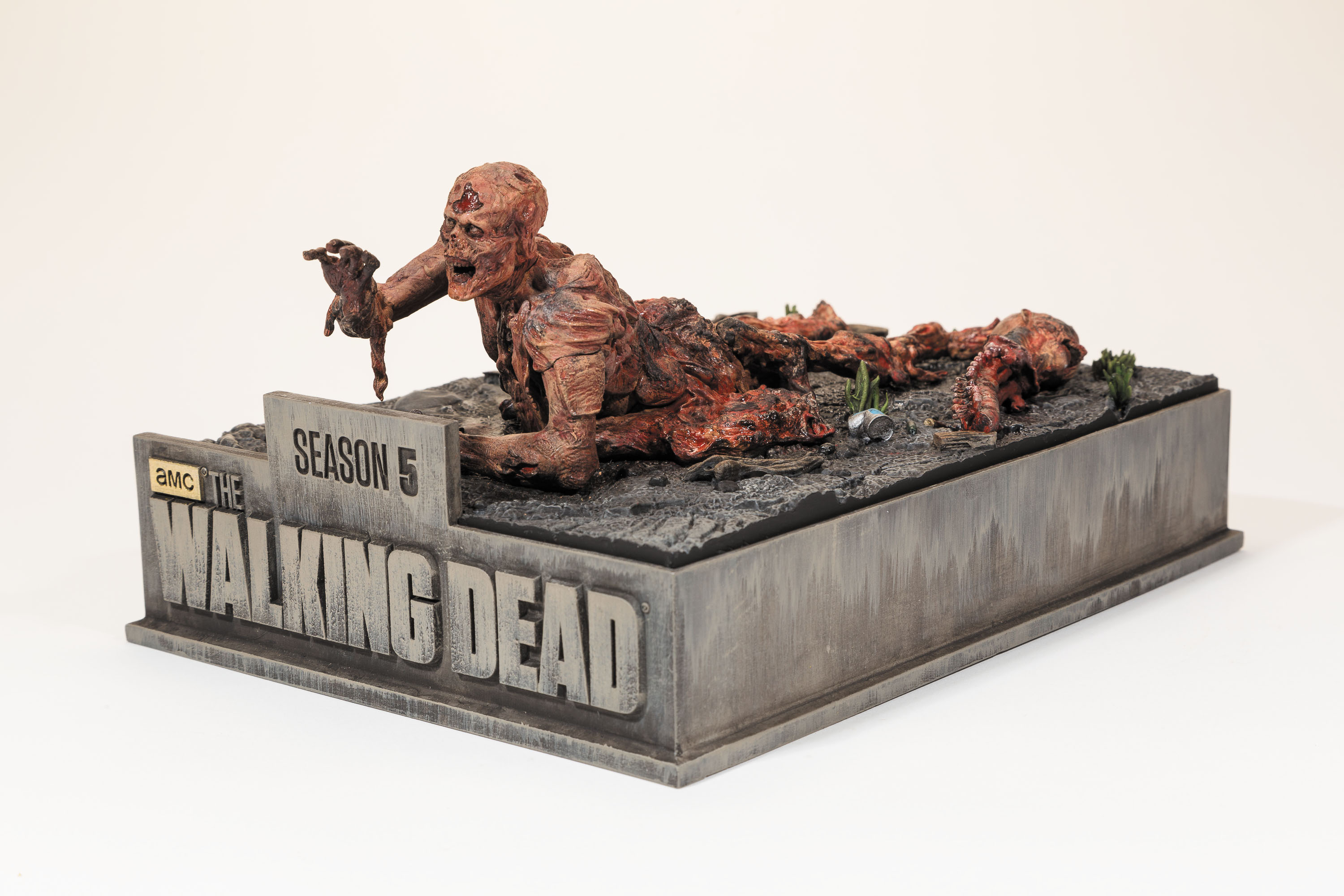 The Walking Dead asphalt walker figurine