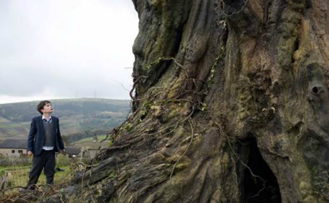 a-monster-calls-image-featured